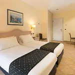 호텔 Sant Alphio Garden &