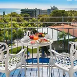 Sant Alphio Garden &