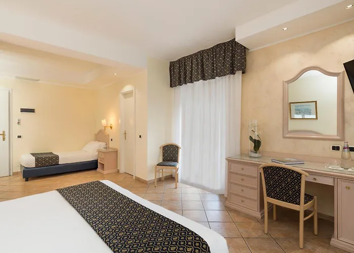 Hotel Sant Alphio Garden & 4*