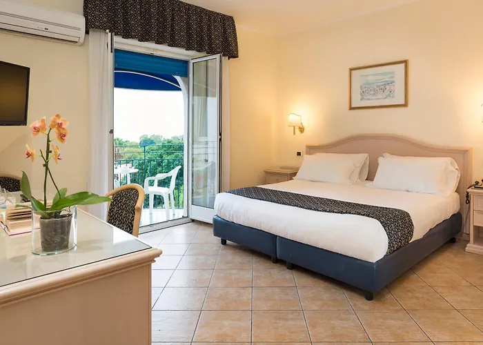 Hotel Sant Alphio Garden &