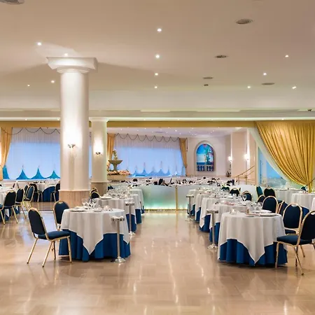 호텔 Sant Alphio Garden & 4*