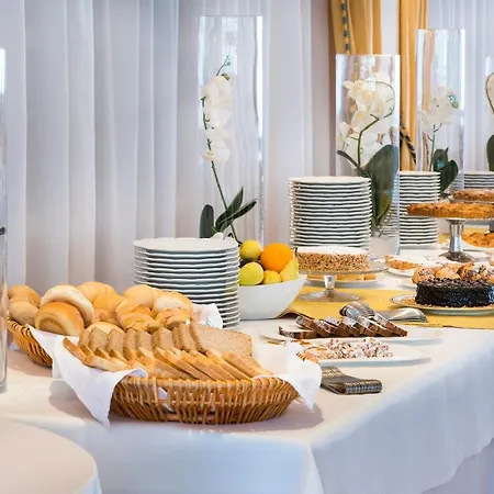 Sant Alphio Garden & 4*