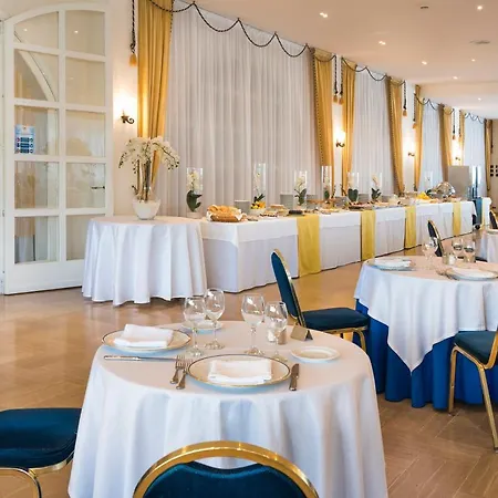 فندق Sant Alphio Garden &