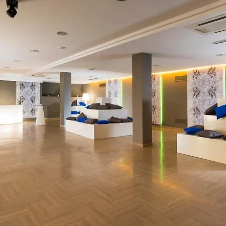 Sant Alphio Garden & Hotell