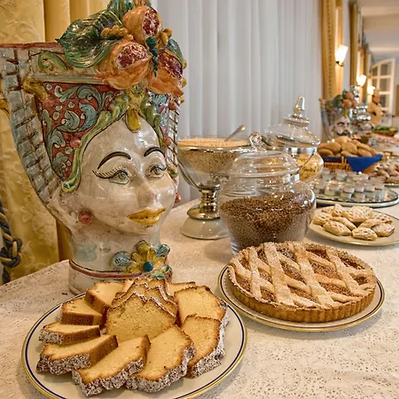 فندق Sant Alphio Garden & 4*