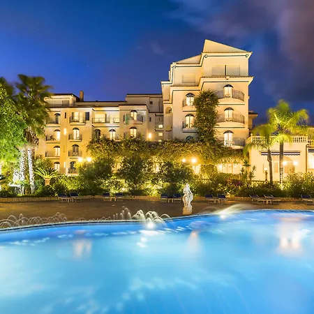 فندق Sant Alphio Garden &