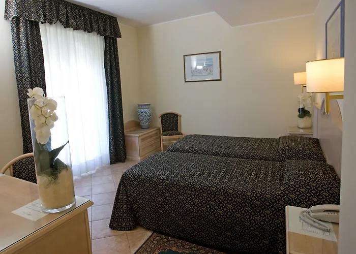 Sant Alphio Garden & 4*