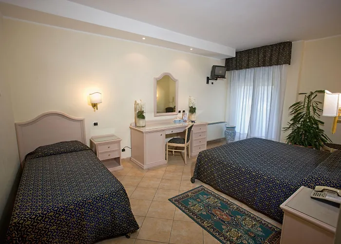 Hotel Sant Alphio Garden & 4*