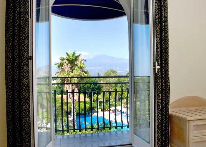 Sant Alphio Garden & 4*