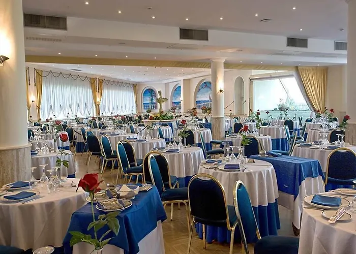 Sant Alphio Garden & מלון 4*