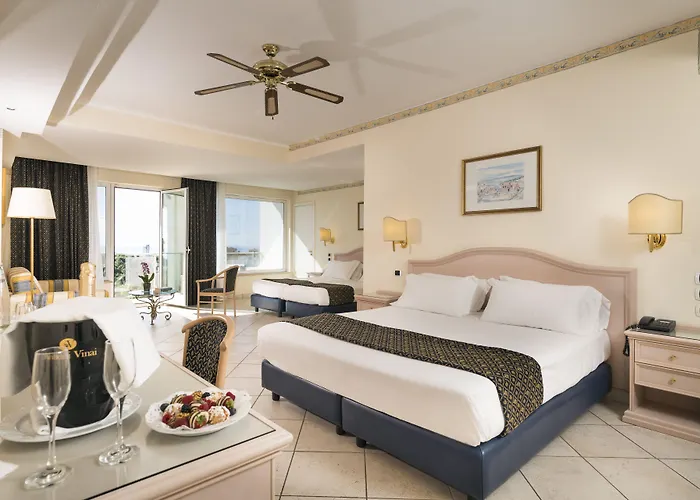 Sant Alphio Garden & 4*